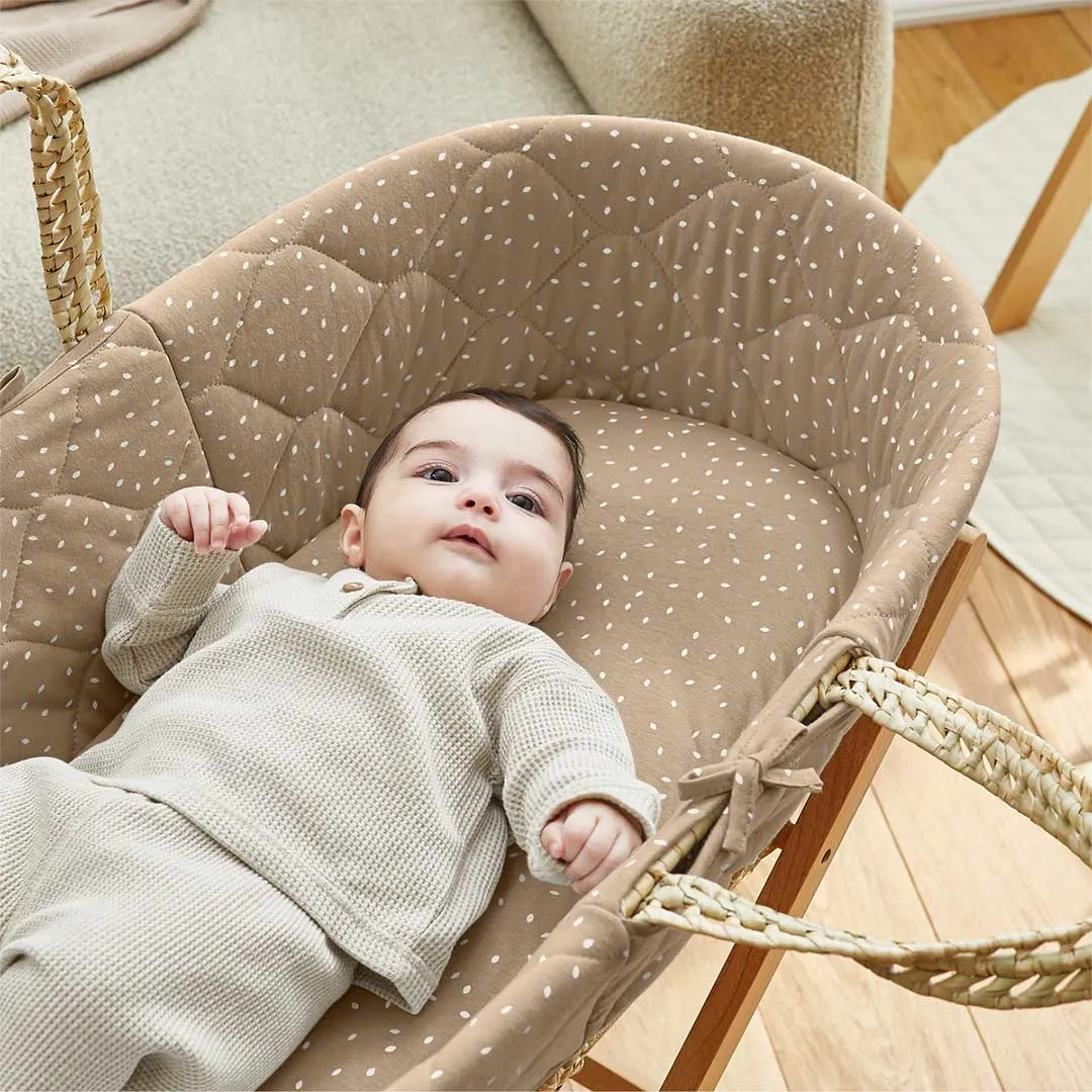 The Little Green Sheep Natural Quilted Moses Basket - Mattress   Static Stand