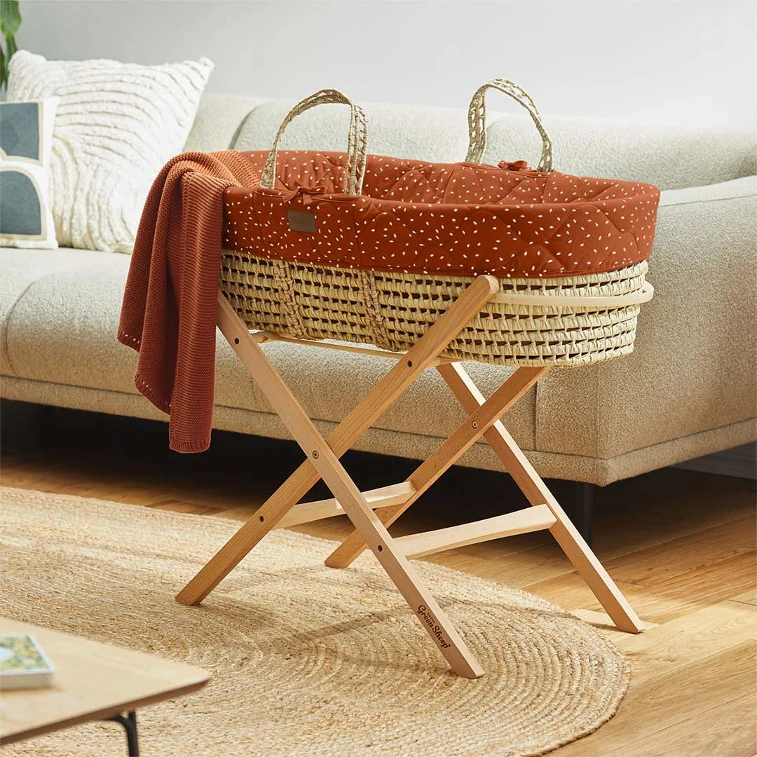 The Little Green Sheep Natural Quilted Moses Basket - Mattress   Static Stand