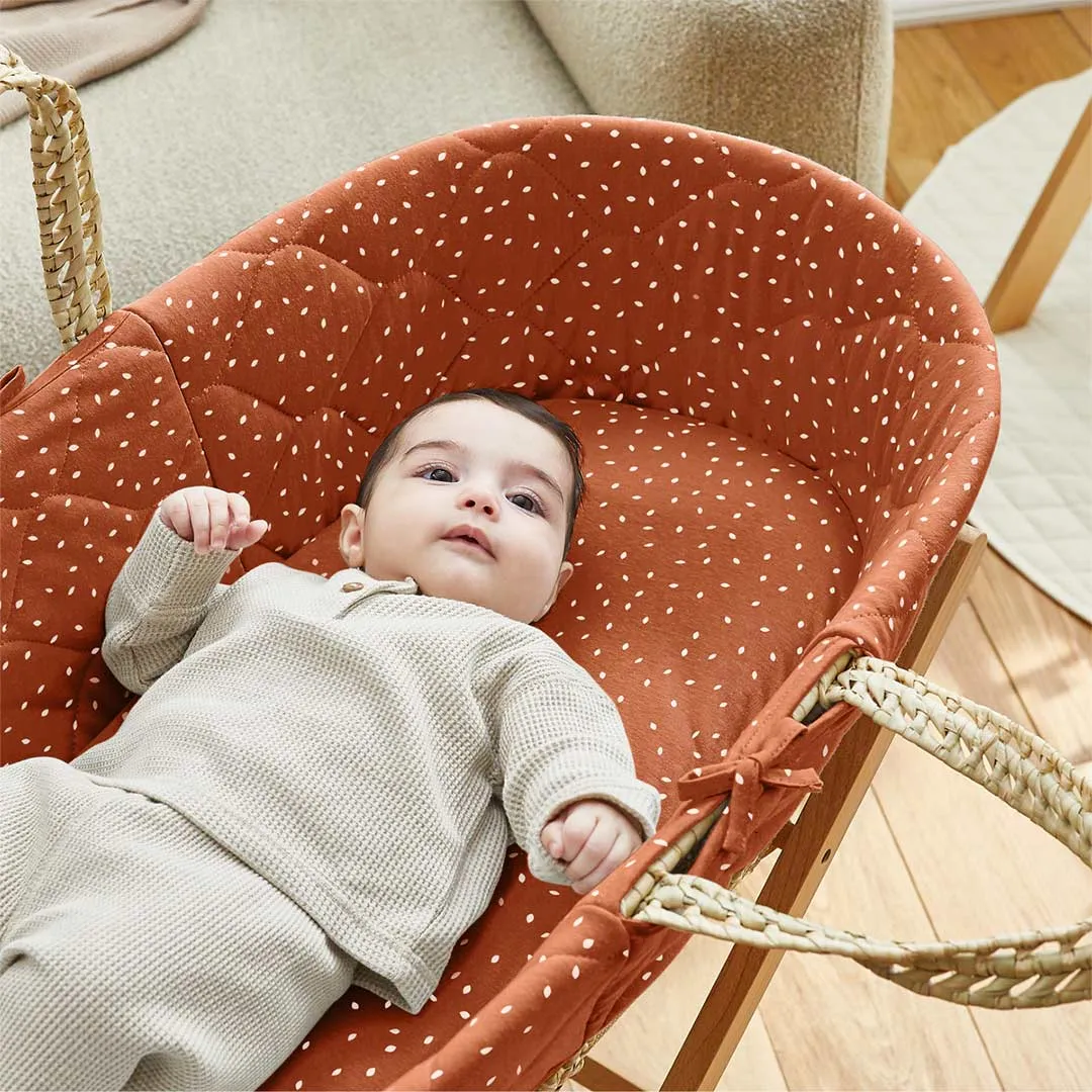 The Little Green Sheep Natural Quilted Moses Basket - Mattress   Static Stand